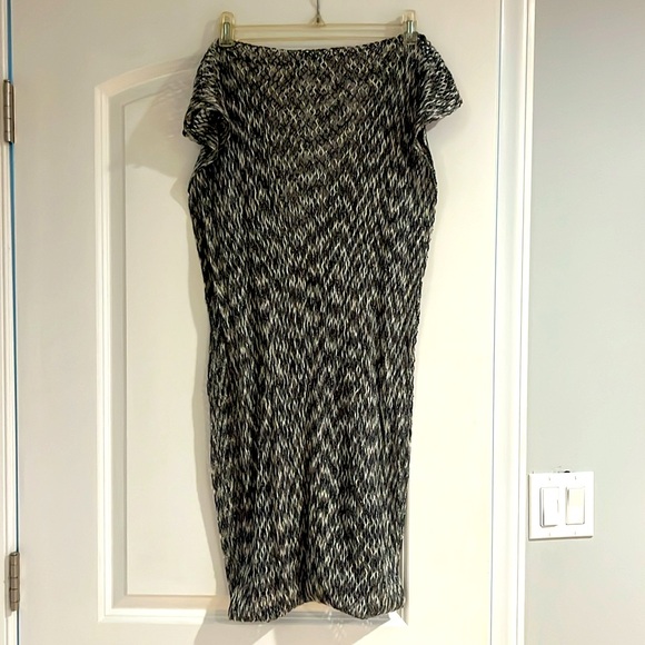 Scarf - Picture 3 of 4